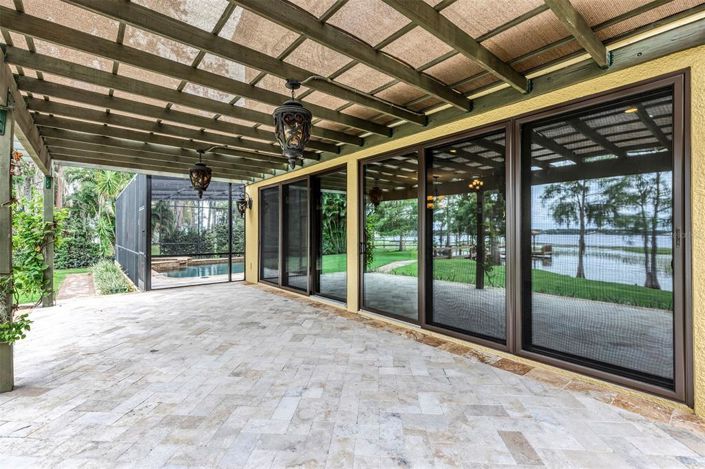 Image No.79-5 Bed Property for sale