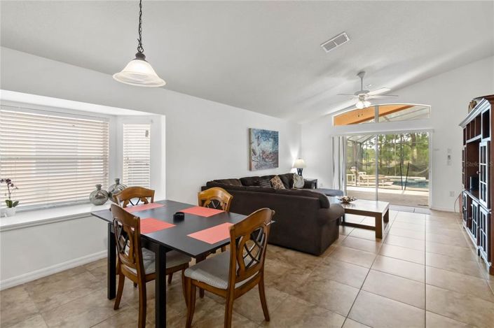 Image No.10-4 Bed Property for sale