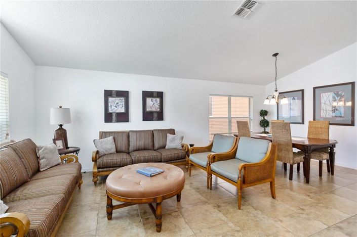 Image No.4-4 Bed Property for sale