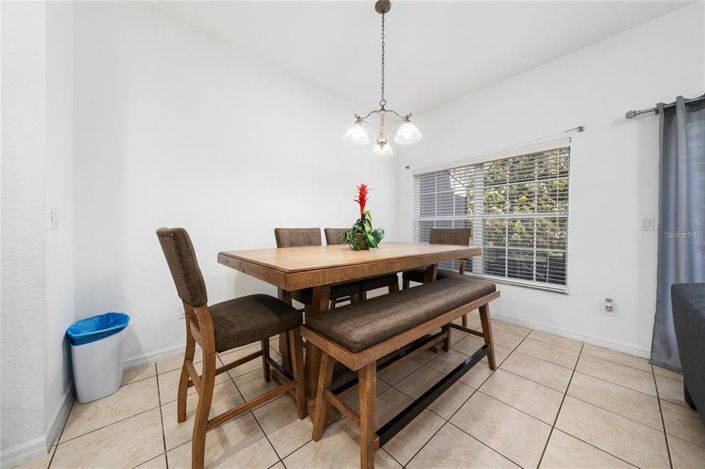 Image No.18-4 Bed Townhouse for sale