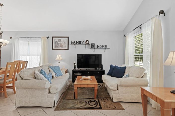 Image No.8-4 Bed Property for sale