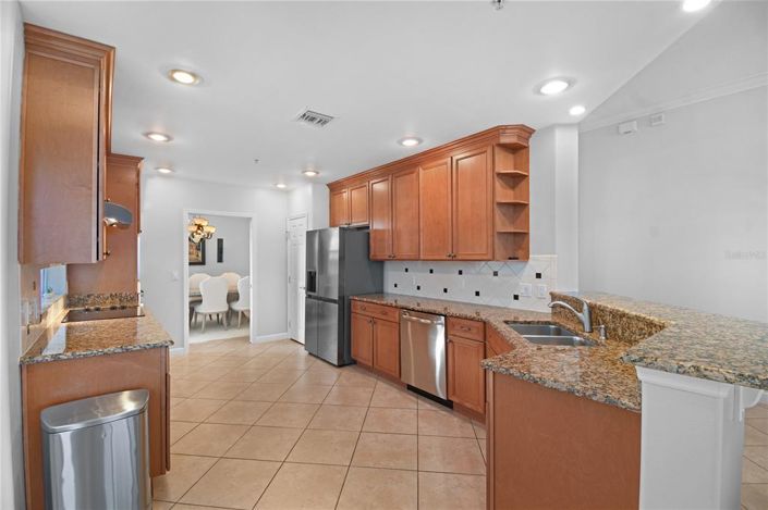 Image No.10-3 Bed Property for sale