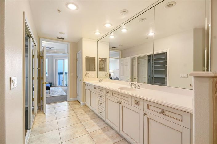 Image No.25-3 Bed Property for sale