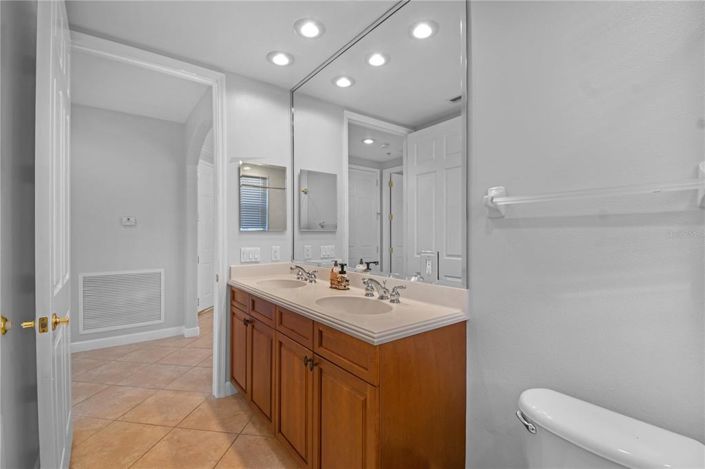 Image No.32-3 Bed Property for sale