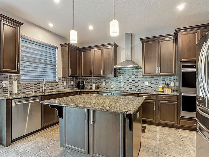 Image No.20-4 Bed Property for sale