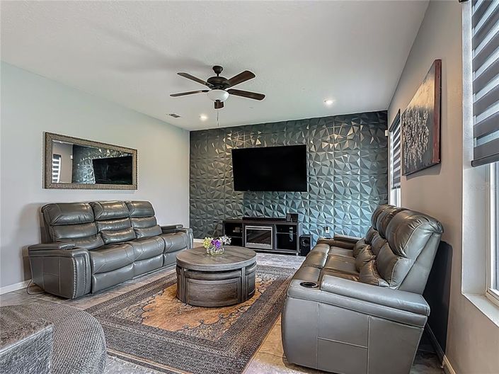 Image No.36-4 Bed Property for sale