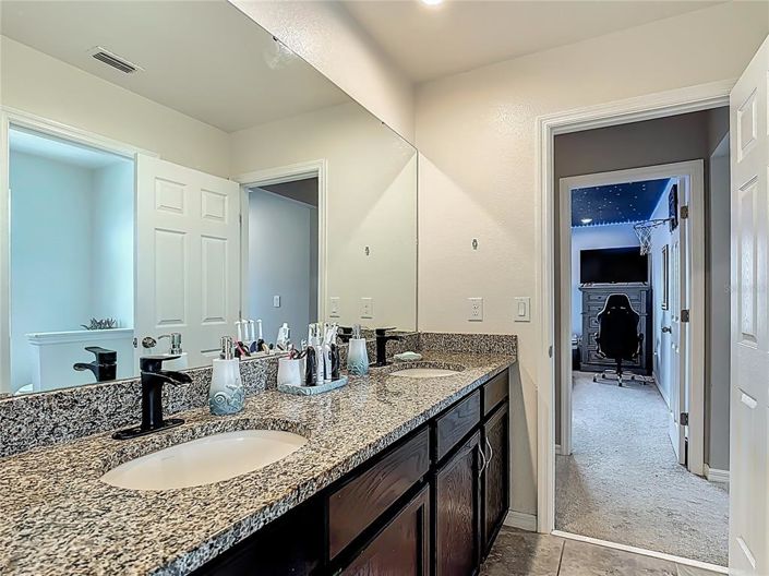 Image No.37-4 Bed Property for sale