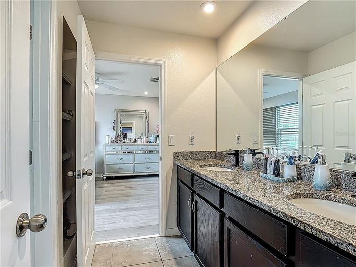 Image No.38-4 Bed Property for sale