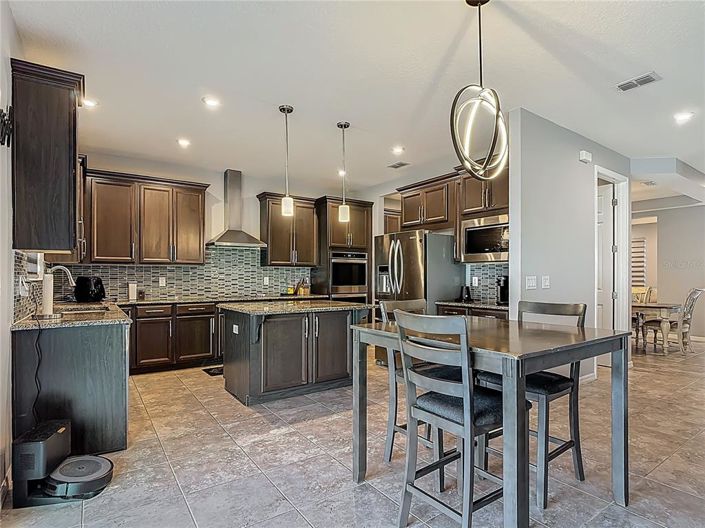 Image No.39-4 Bed Property for sale