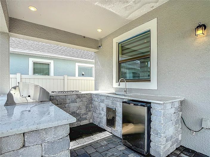 Image No.69-4 Bed Property for sale