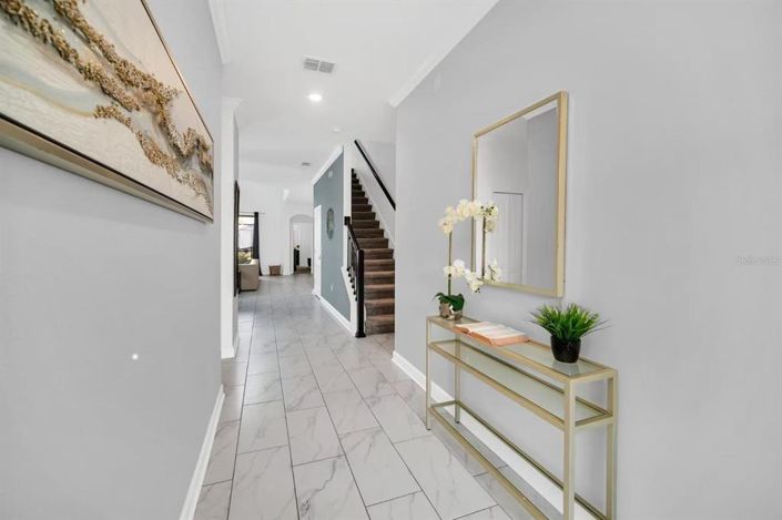 Image No.18-5 Bed Property for sale