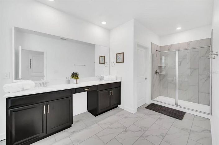 Image No.44-5 Bed Property for sale