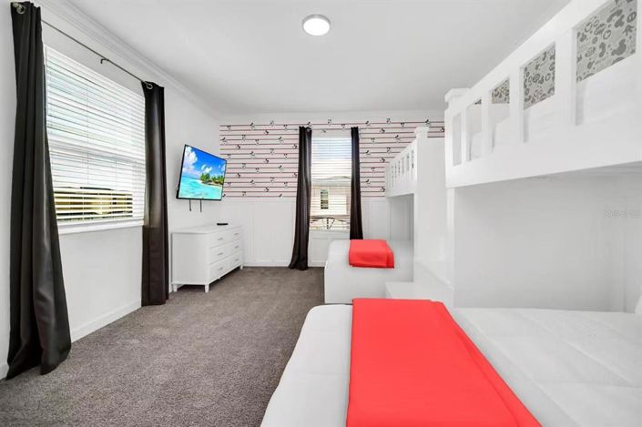 Image No.45-5 Bed Property for sale