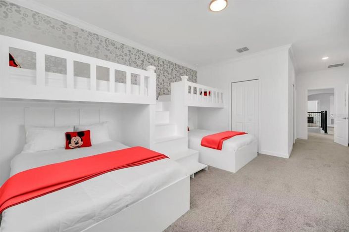 Image No.56-5 Bed Property for sale