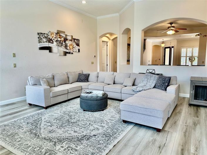 Image No.10-4 Bed Property for sale