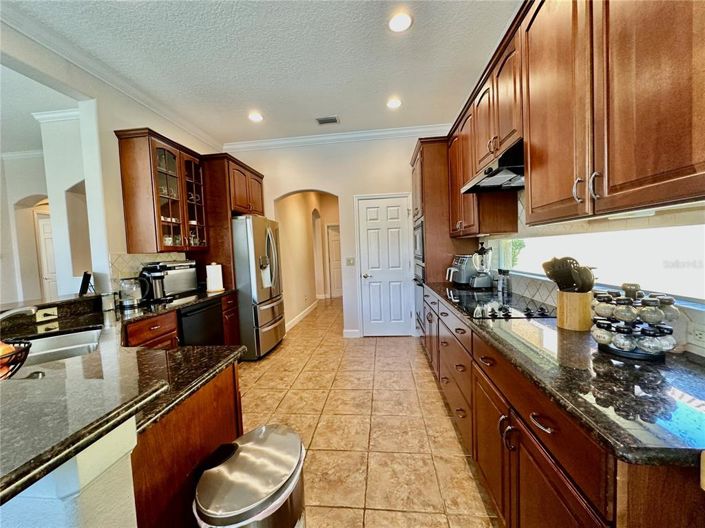 Image No.14-4 Bed Property for sale