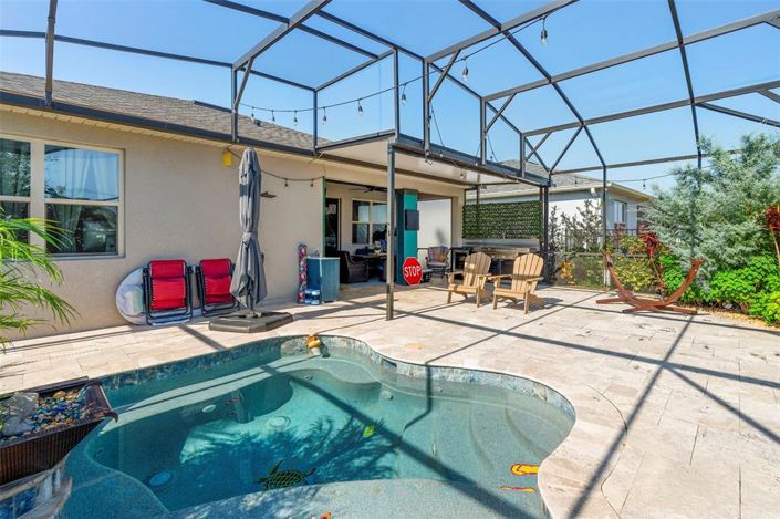 Image No.11-2 Bed Property for sale