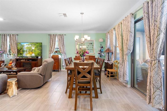 Image No.12-2 Bed Property for sale