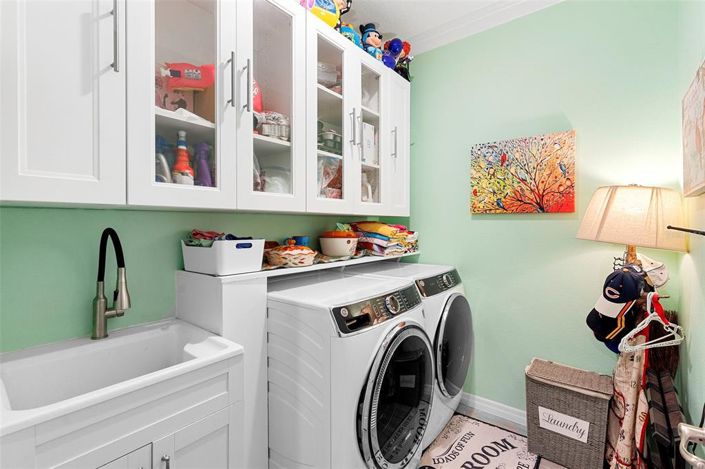 Image No.33-2 Bed Property for sale