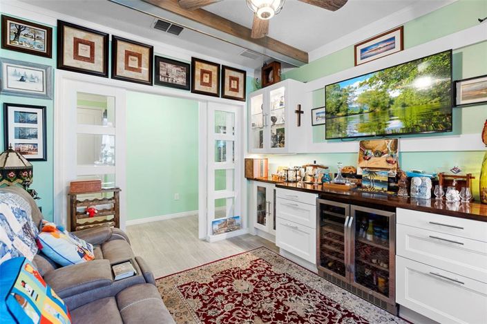 Image No.43-2 Bed Property for sale