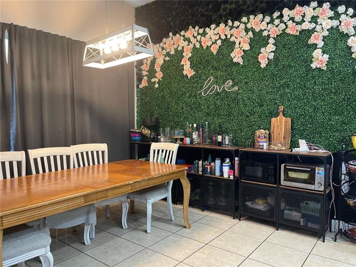 Image No.4-4 Bed Property for sale