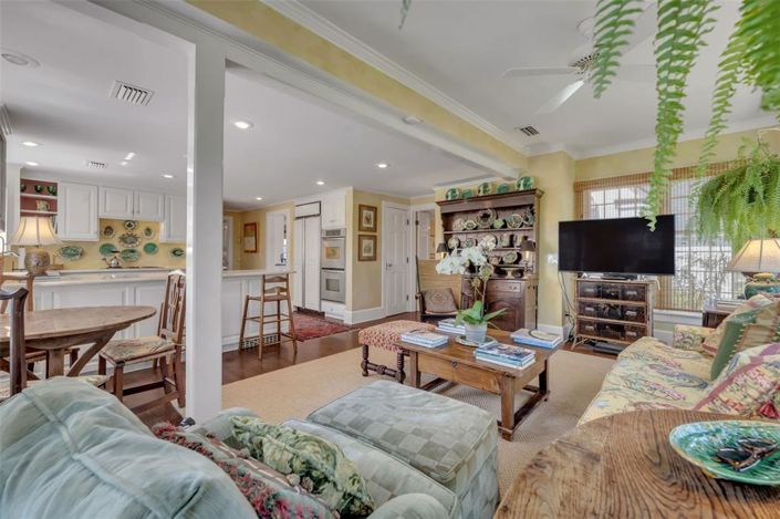 Image No.14-6 Bed Property for sale