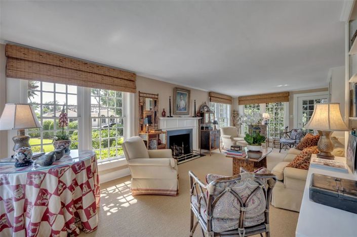 Image No.20-6 Bed Property for sale