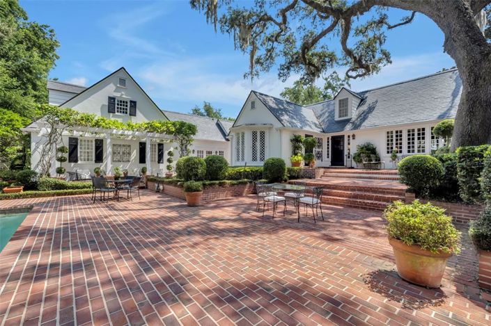 Image No.46-6 Bed Property for sale