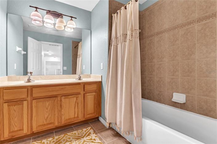 Image No.25-5 Bed Property for sale