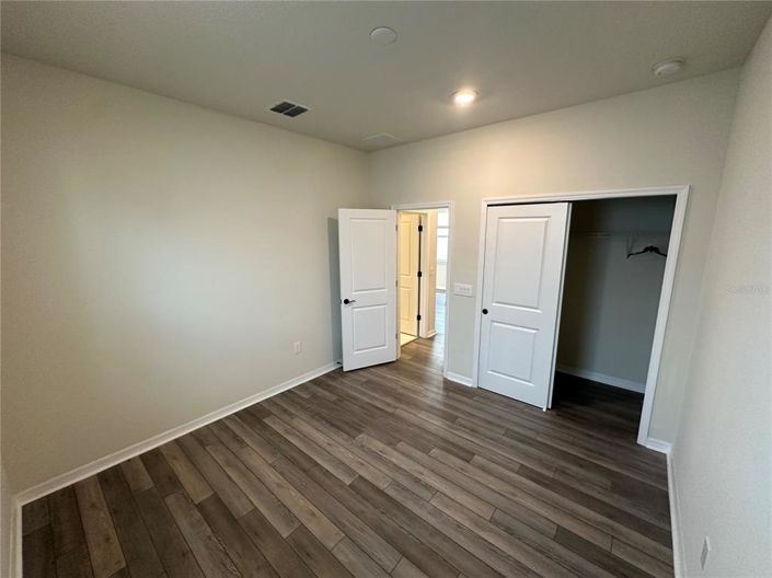 Image No.15-5 Bed Property for sale