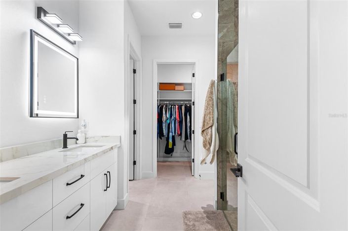 Image No.12-3 Bed Property for sale