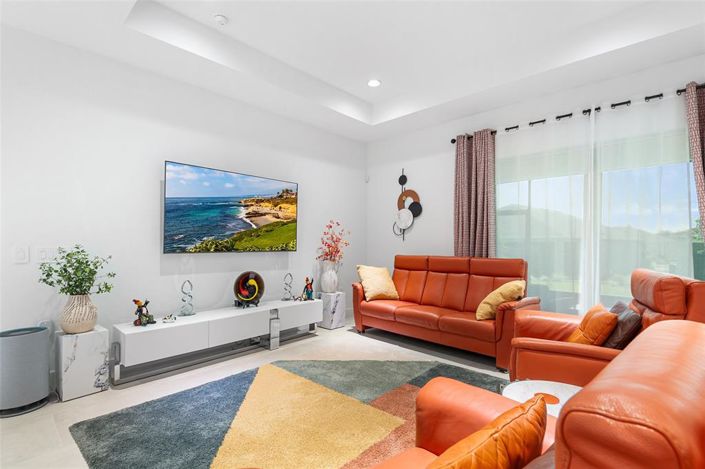 Image No.9-3 Bed Property for sale