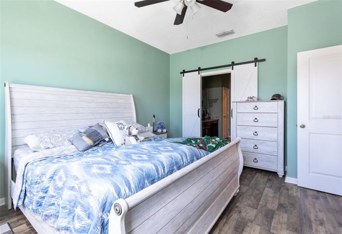 Image No.21-3 Bed Property for sale