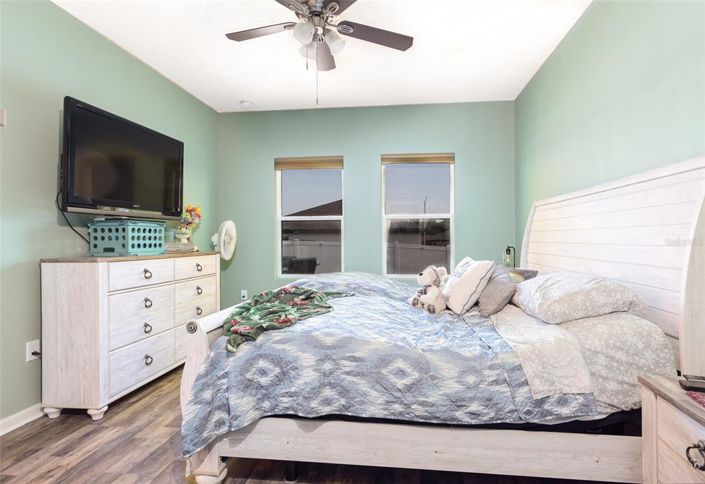 Image No.24-3 Bed Property for sale