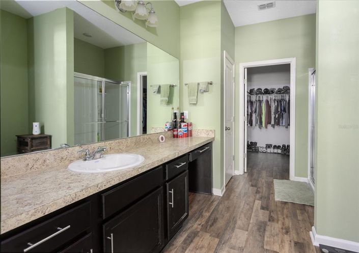 Image No.25-3 Bed Property for sale