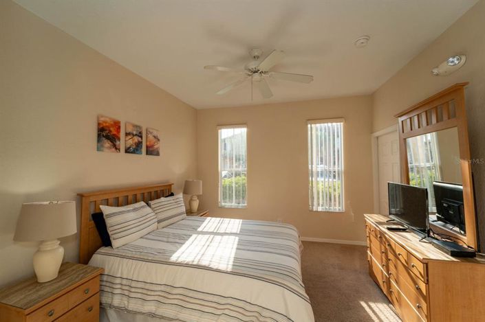 Image No.21-4 Bed Townhouse for sale