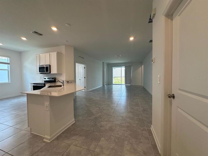 Image No.13-4 Bed Property for sale