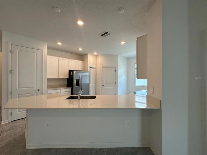 Image No.17-4 Bed Property for sale