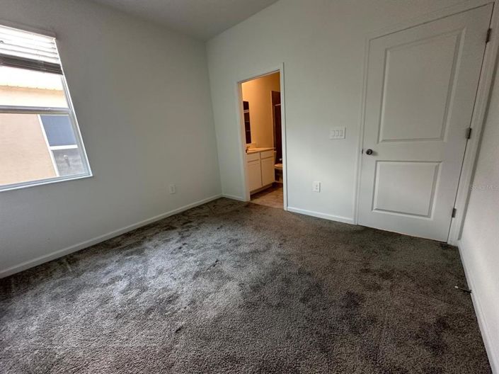 Image No.68-4 Bed Property for sale