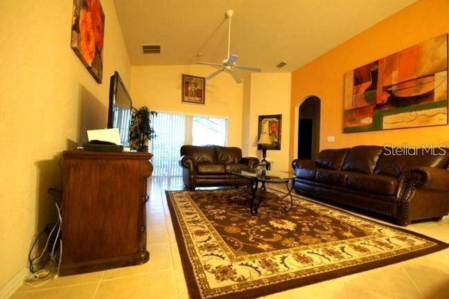 Image No.3-Propriété de 5 chambres à vendre à Clermont