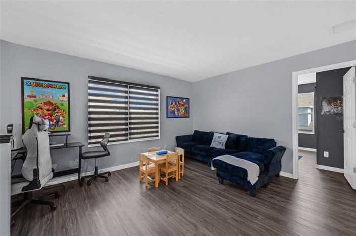 Image No.12-4 Bed Property for sale