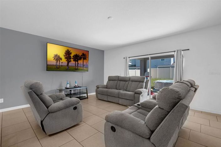 Image No.8-4 Bed Property for sale