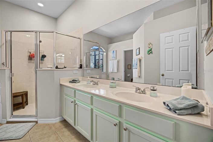 Image No.24-4 Bed Property for sale