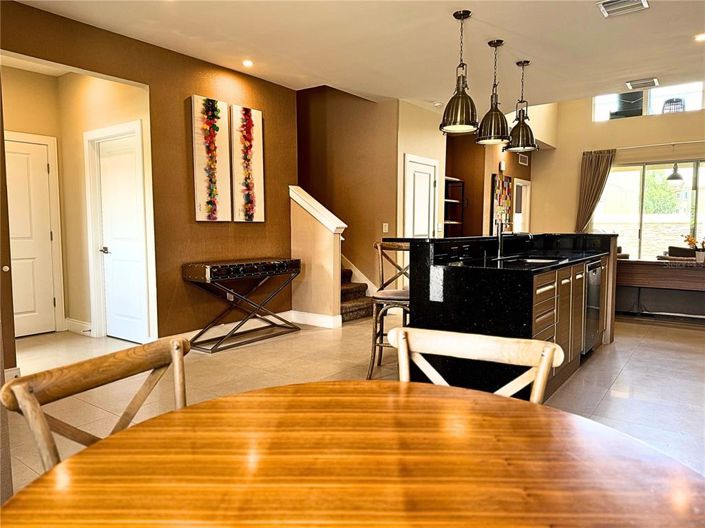 Image No.10-4 Bed Townhouse for sale