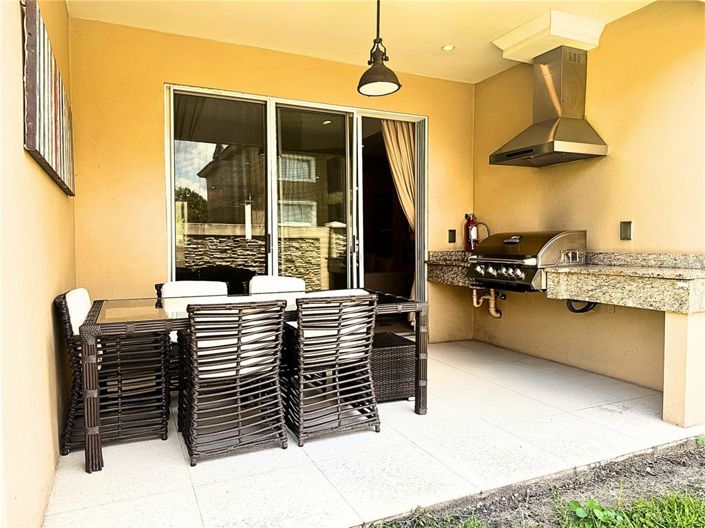 Image No.16-4 Bed Townhouse for sale