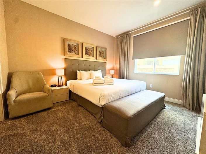 Image No.18-4 Bed Townhouse for sale