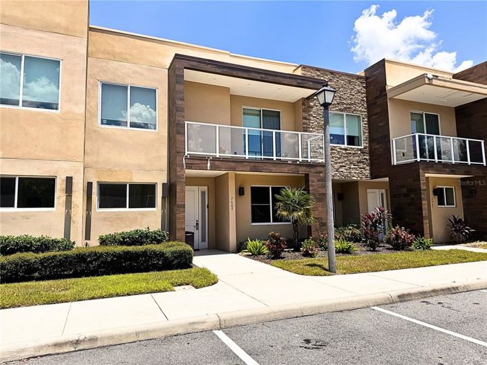 Image No.3-4 Bed Townhouse for sale