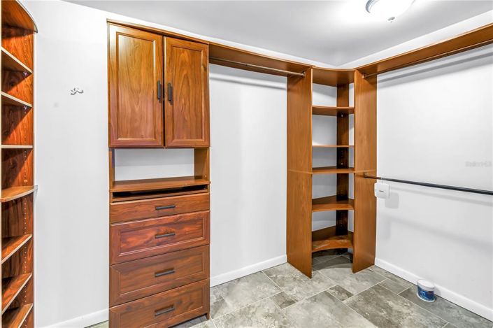 Image No.29-2 Bed Property for sale