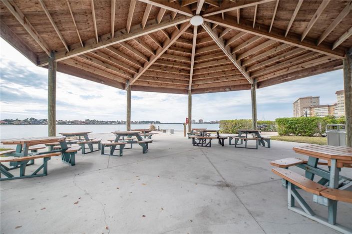 Image No.57-2 Bed Property for sale