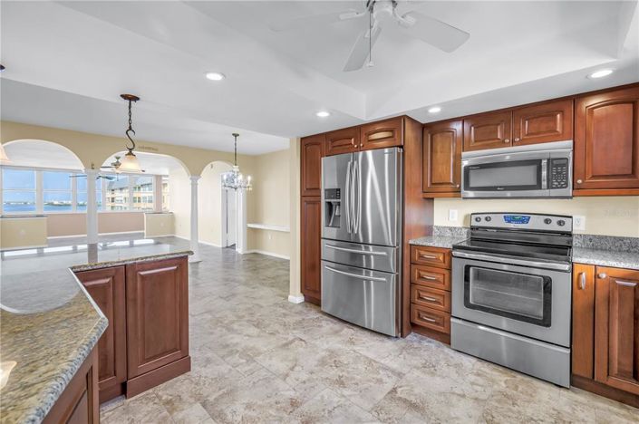 Image No.7-2 Bed Property for sale